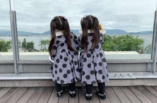 双子の画像